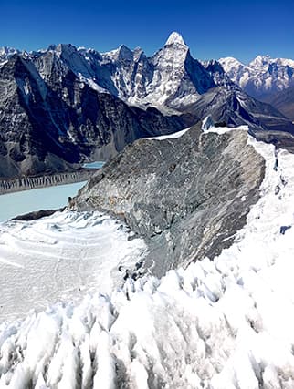 mountains-seen-from-island-peak