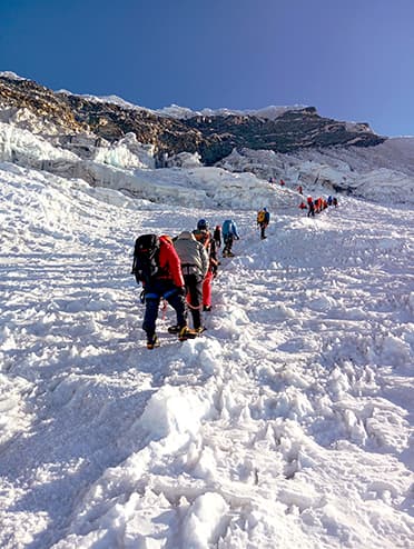 approaching-island-peak