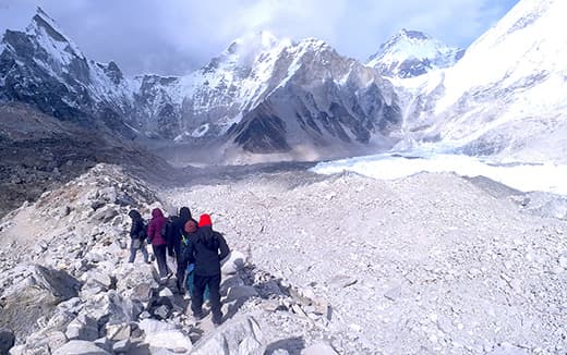 trail-to-Everest-Base-Camp